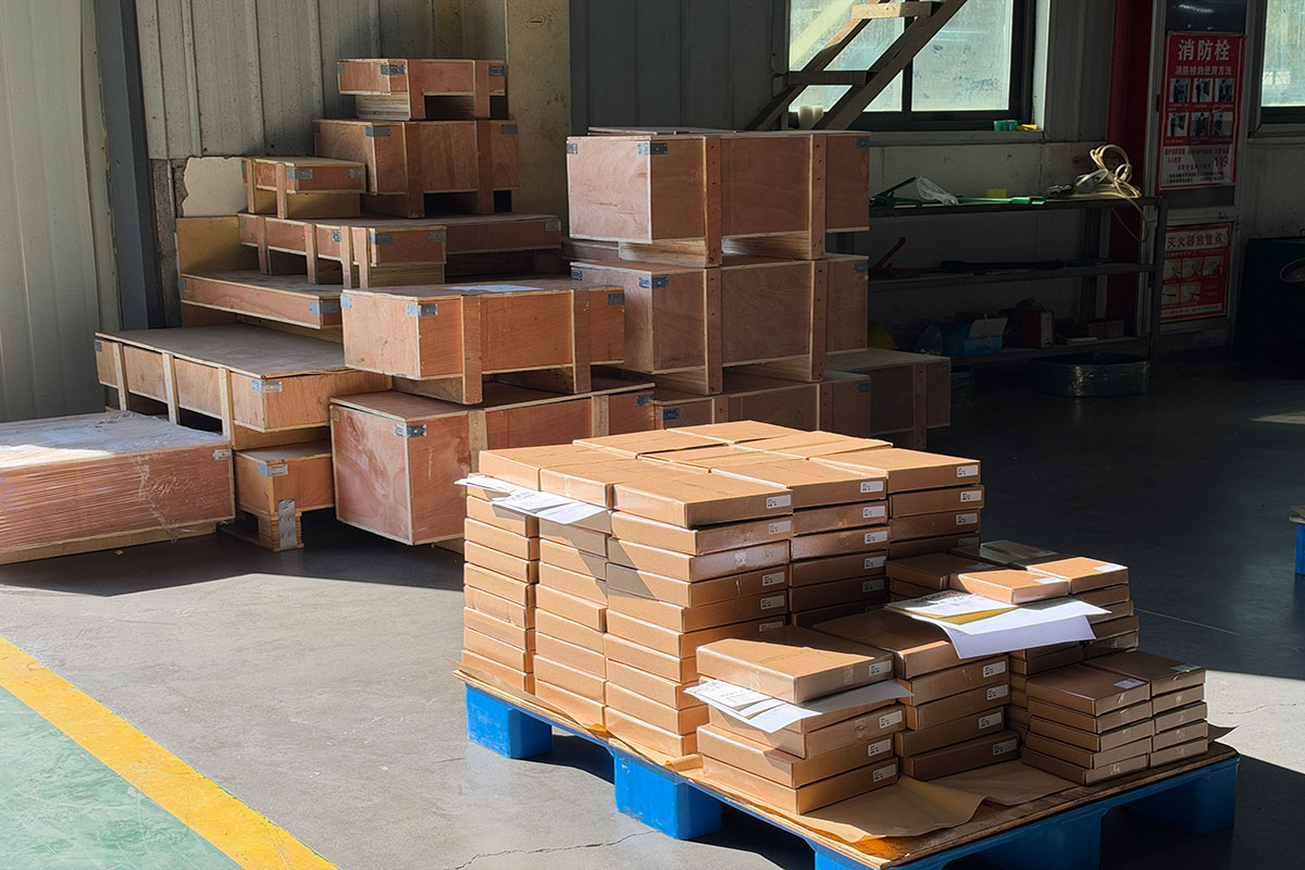 Packaged-crossed-roller-bearings-in-cardboard-boxes-and-wooden-crates-ready-for-shipment-to-Germany Packaged-crossed-roller-bearings-in-cardboard-boxes-and-wooden-crates-ready-for-shipment-to-Germany
