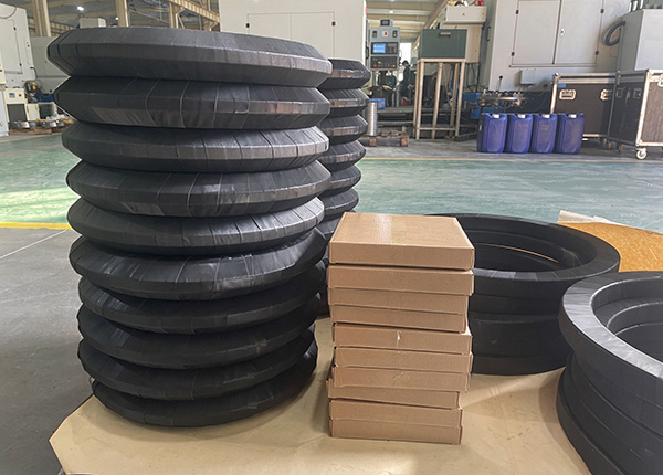 25 Sets of BBH Crossed Roller Bearings BBH12025 Ready For Shipment To Australia, For Five-Axis Rotary Tables 25 Sets of BBH Crossed Roller Bearings BBH12025 Ready For Shipment To Australia, For Five-Axis Rotary Tables